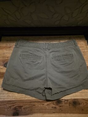 Old Navy Olive Green Women’s 5" Perfect Shorts